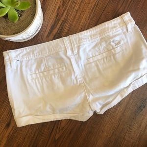Abercrombie & Fitch white shorts